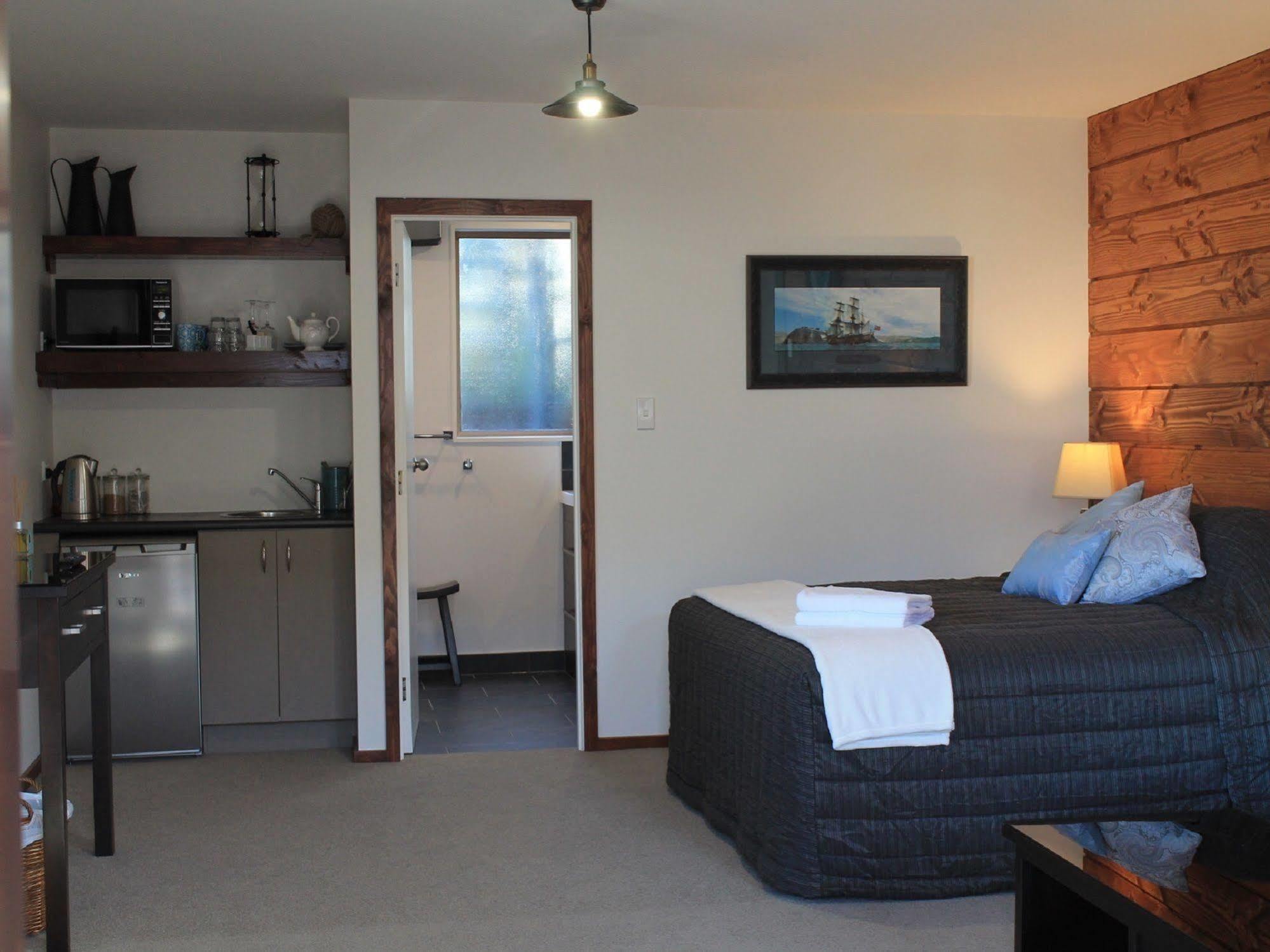 Inn The Bay Bed & Breakfast Kaikoura Exterior foto